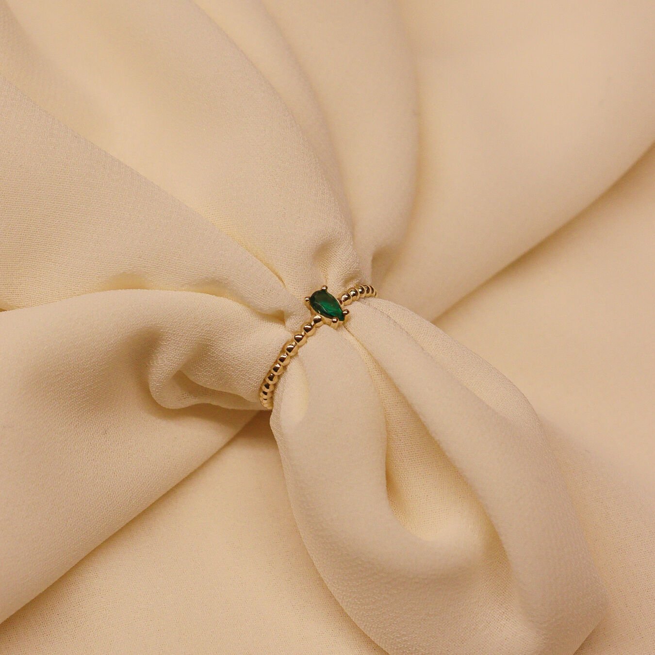 Damla Zümrüt Minimal Yüzük