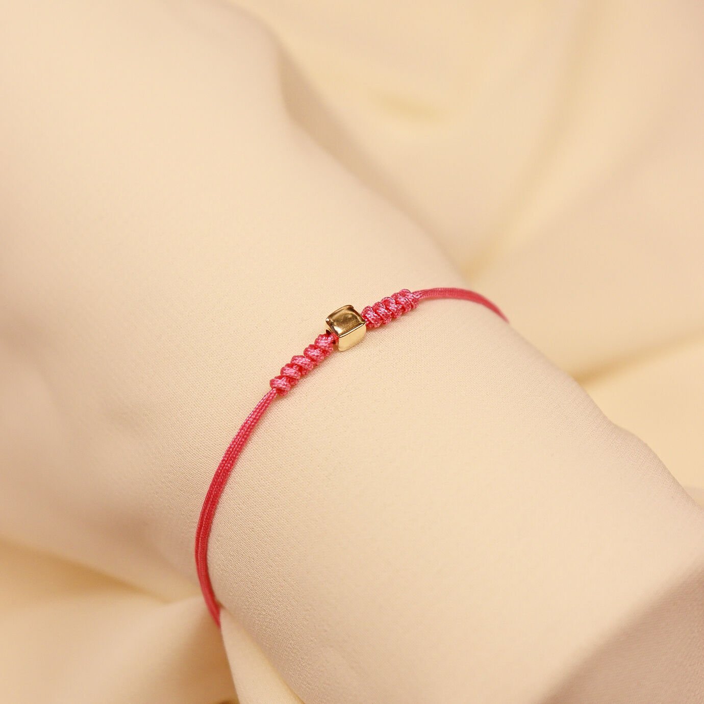 Mini Cubo Pembe İpli Bileklik