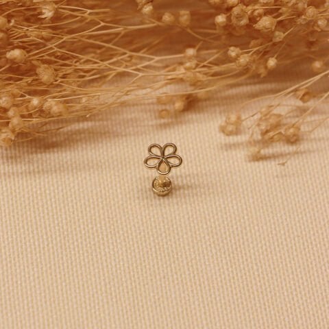Flora Tragus Piercing