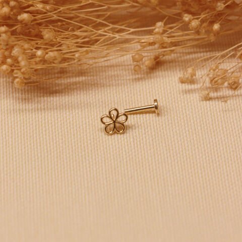 Flora Tragus Piercing