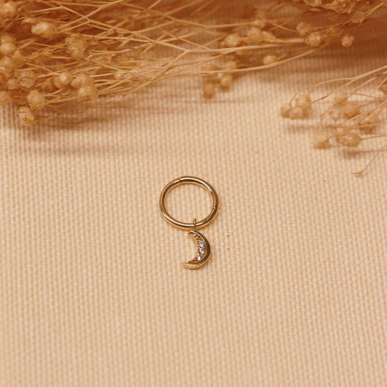 Hilal Figürlü Helix Piercing