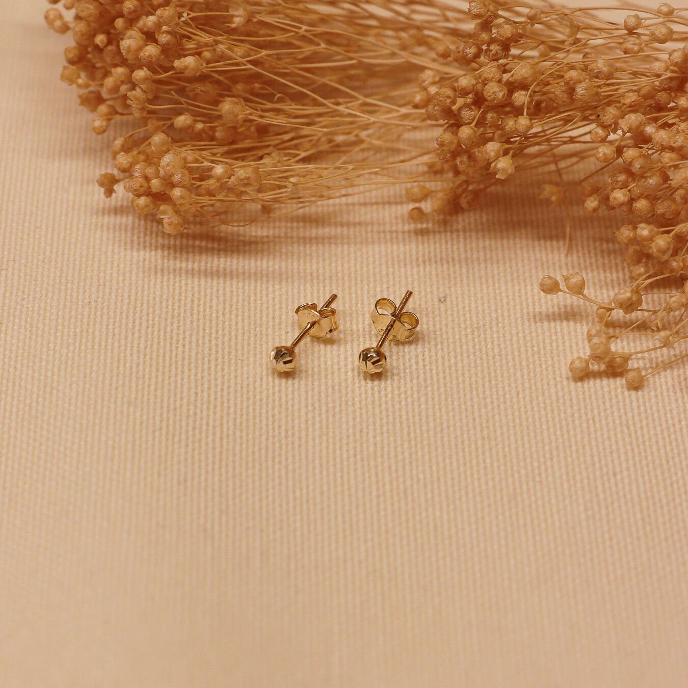 3 Mm Desenli Top Vidalı Küpe