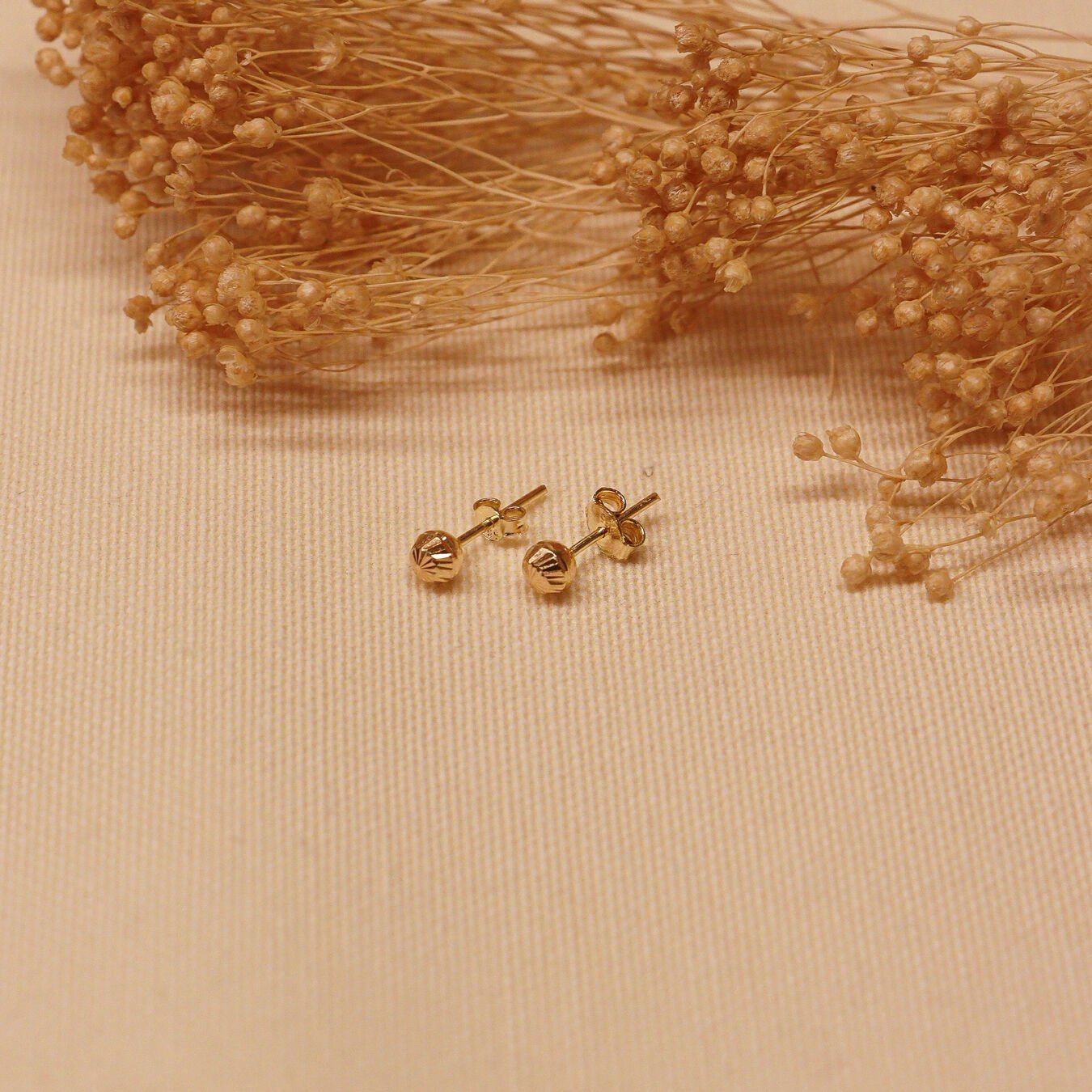 4 Mm Desenli Top Vidalı Küpe