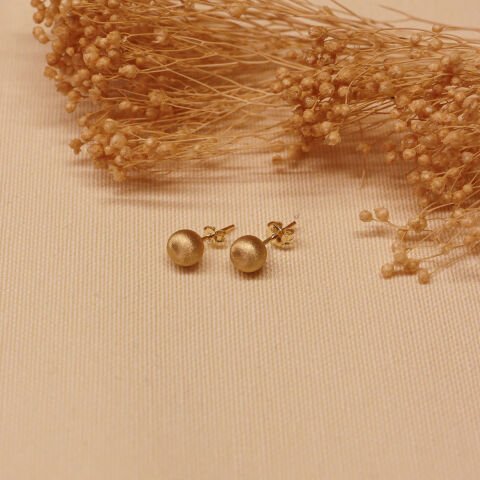 7 Mm Kumlu Top Vidalı Küpe