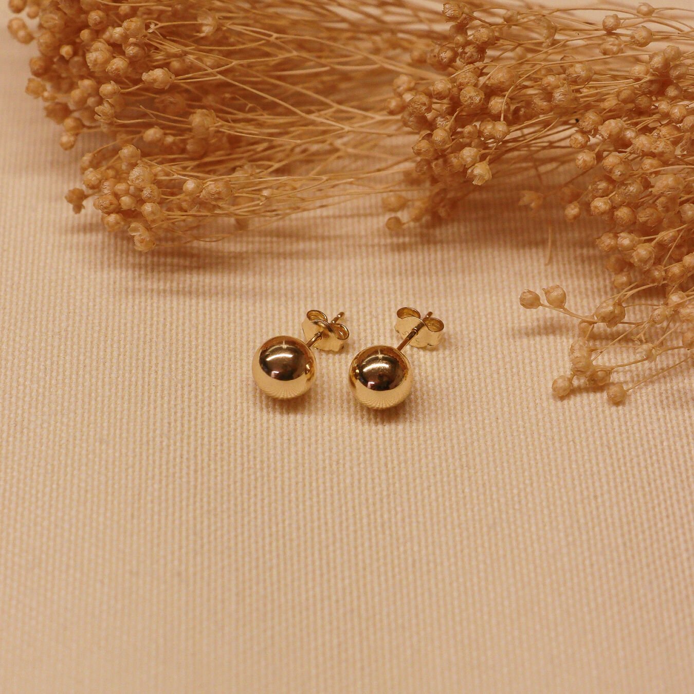 8 Mm Parlak Top Vidalı Küpe