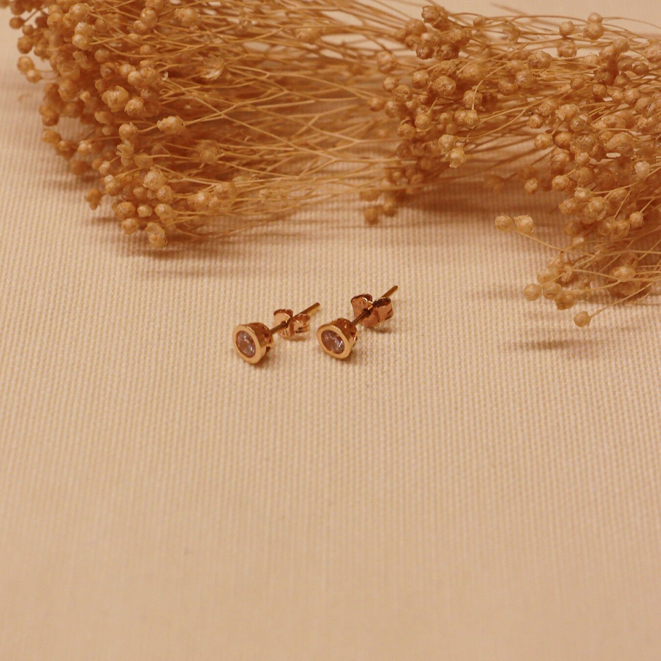 5 Mm Rose Sıvama Tektaş Vidalı Küpe