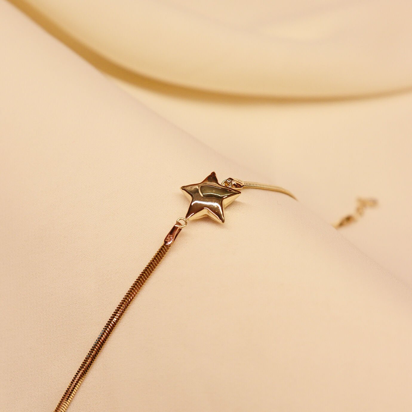 Balıksırtı Yıldız Modern Bileklik