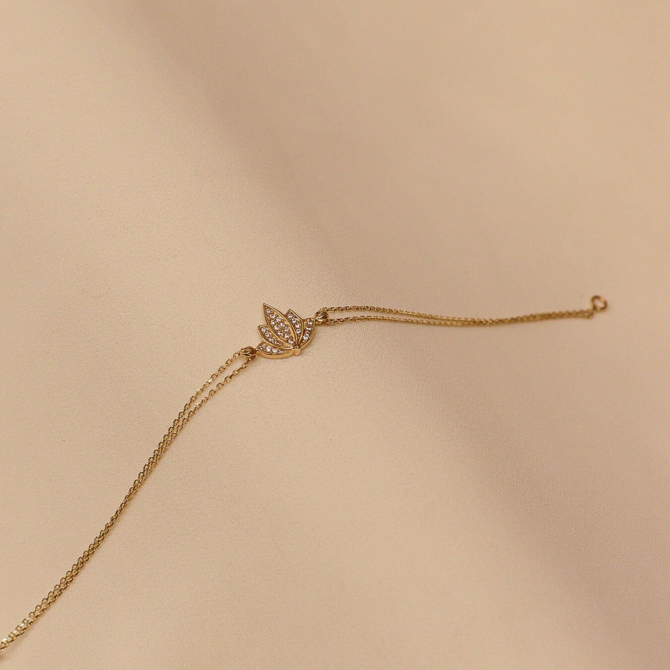 Forse Zincirli Lotus Minimal Bileklik