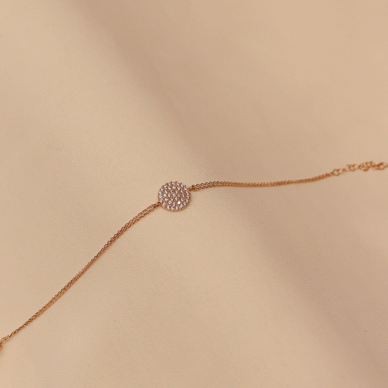 Rose Forse Zincirli Taşlı Yuvarlak Plaka Minimal Bileklik
