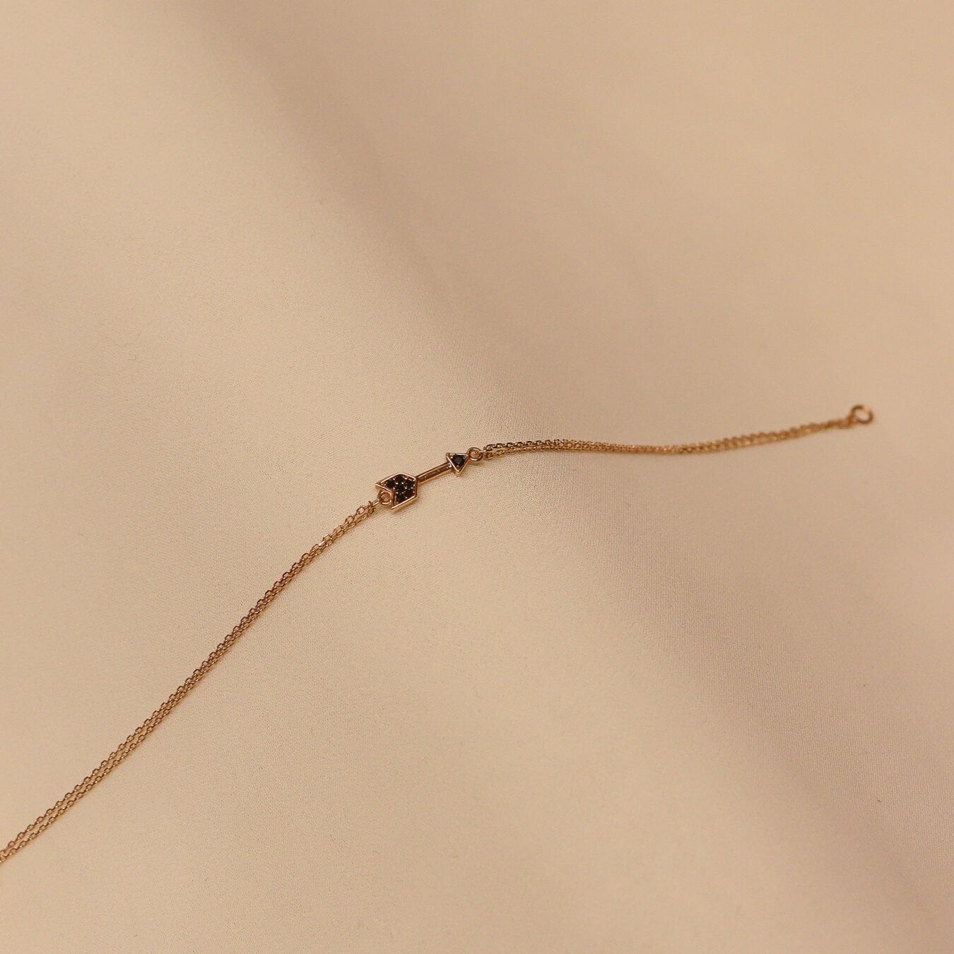 Rose Forse Zincirli Ok Figürlü Minimal Bileklik