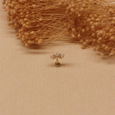 Üç Markiz Taşlı Tragus Piercing