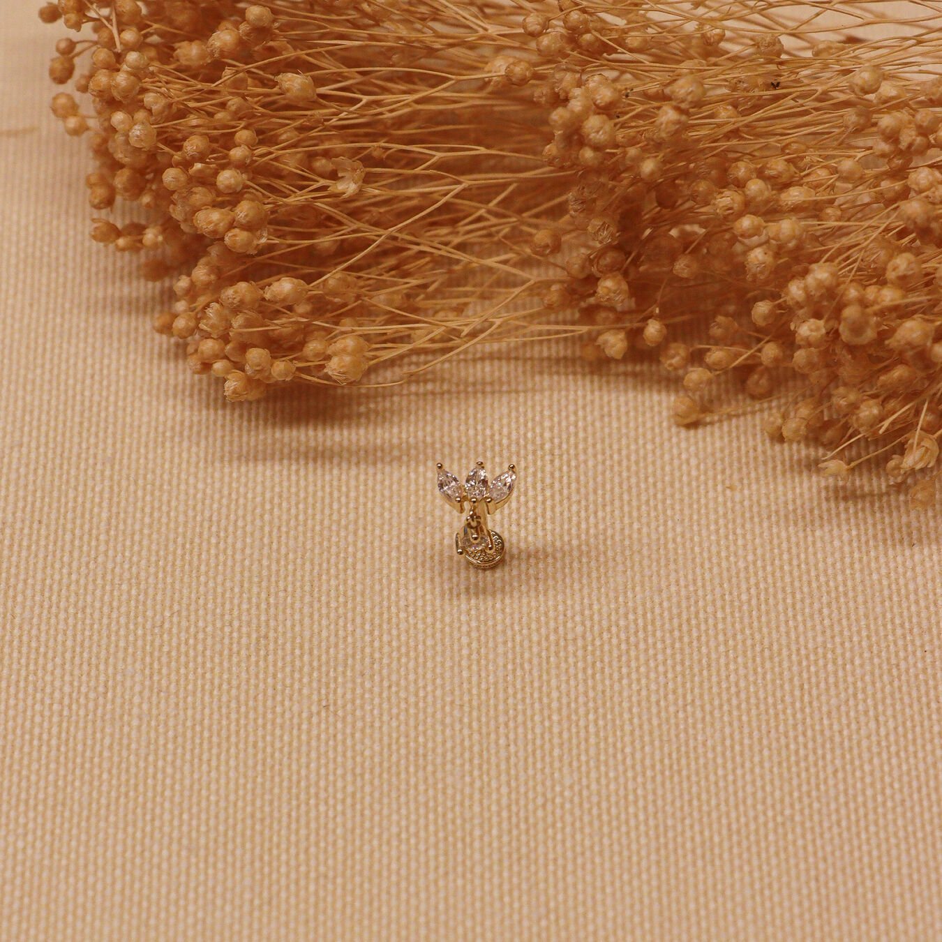 3 Markiz Taşlı Sallantılı Tragus Piercing