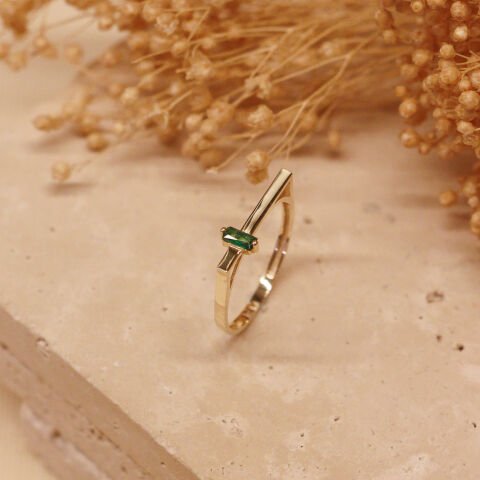 Zümrüt Taşlı Çubuk Minimal Yüzük