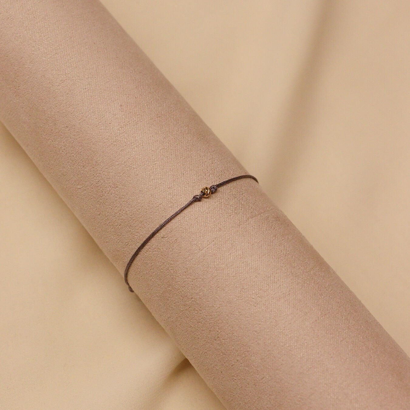 2 Mm Dorika Gri İpli Bileklik