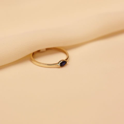 Oval Safir Taşlı Minimal Yüzük