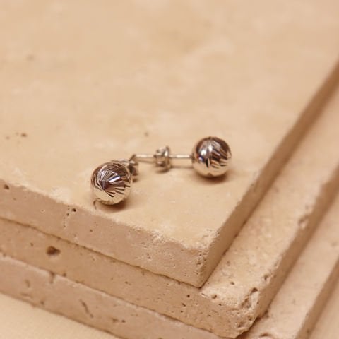 8 mm Dorika Vidalı Küpe