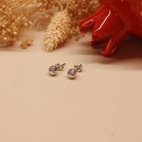 6 mm Dorika Vidalı Küpe