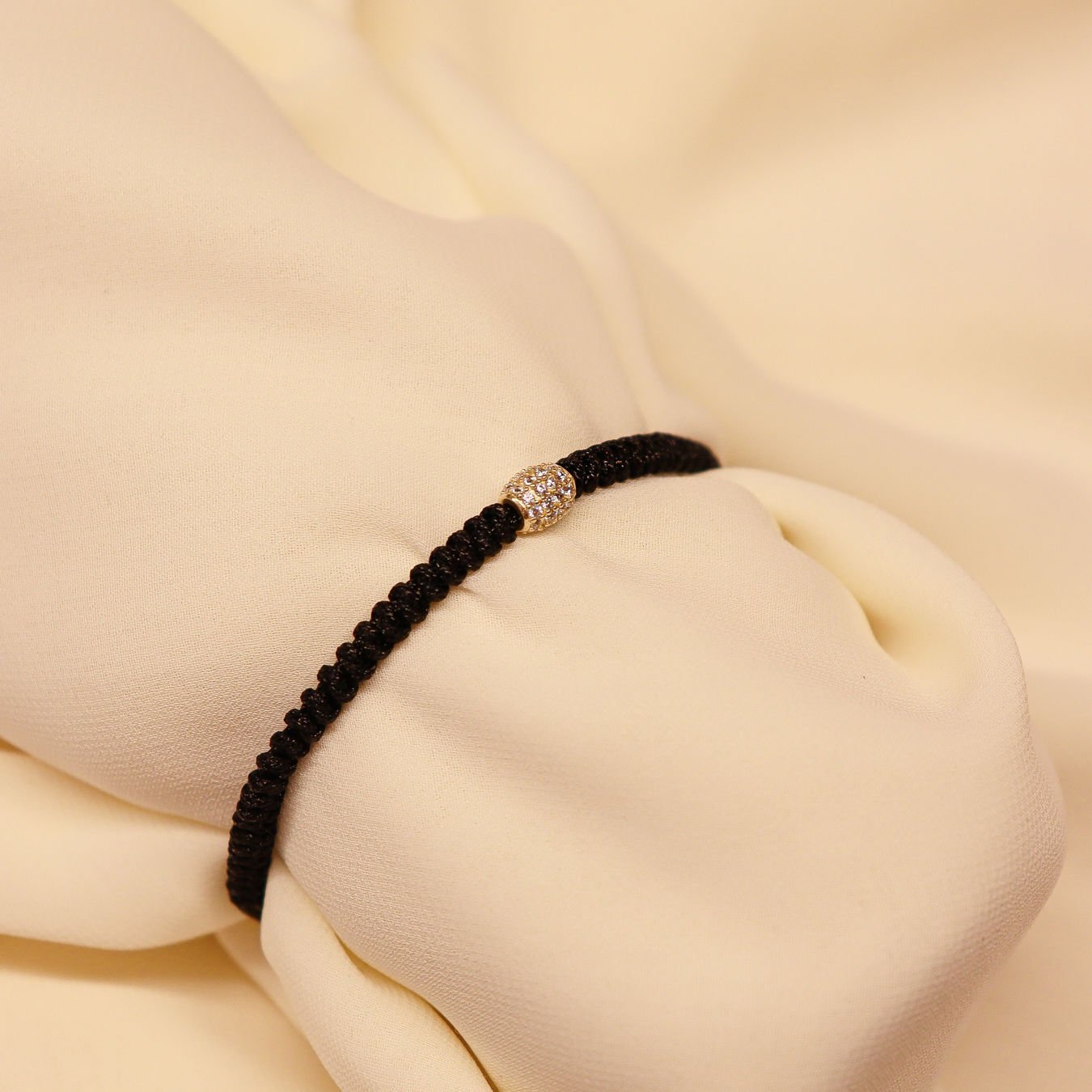 Oval Taşlı Siyah İpli Bileklik