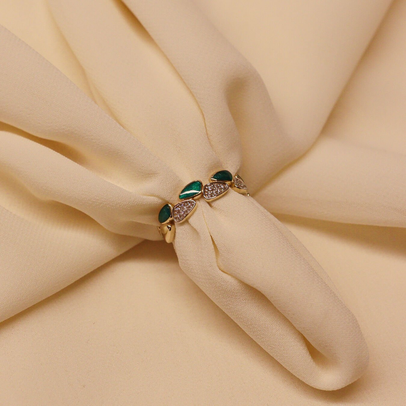 Maren Green Modern Yüzük