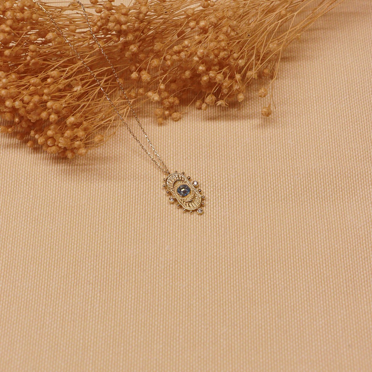 Aquamarin Plaka Retro Minimal Kolye