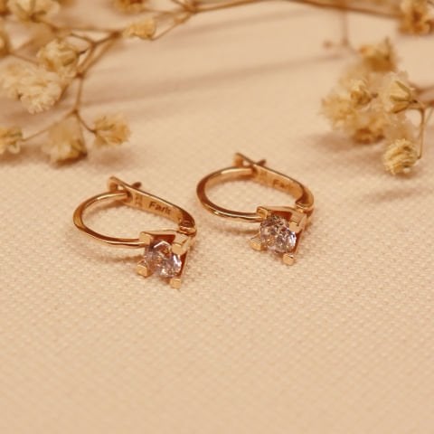 4 Tırnak Tektaş Tel Küpe