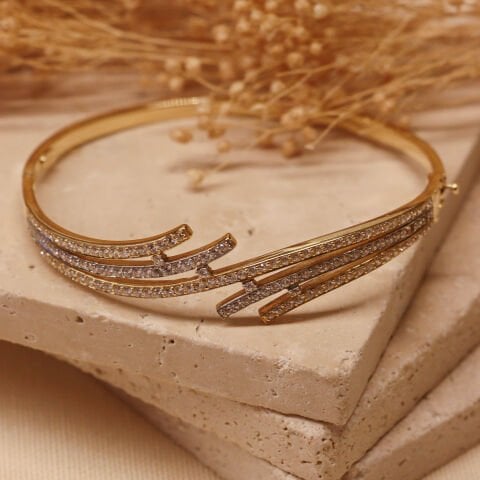 Twist Modern Kelepçe