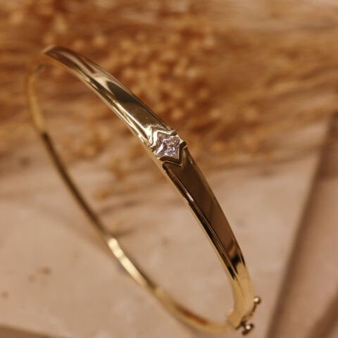 Seyra Taşlı Modern Kelepçe