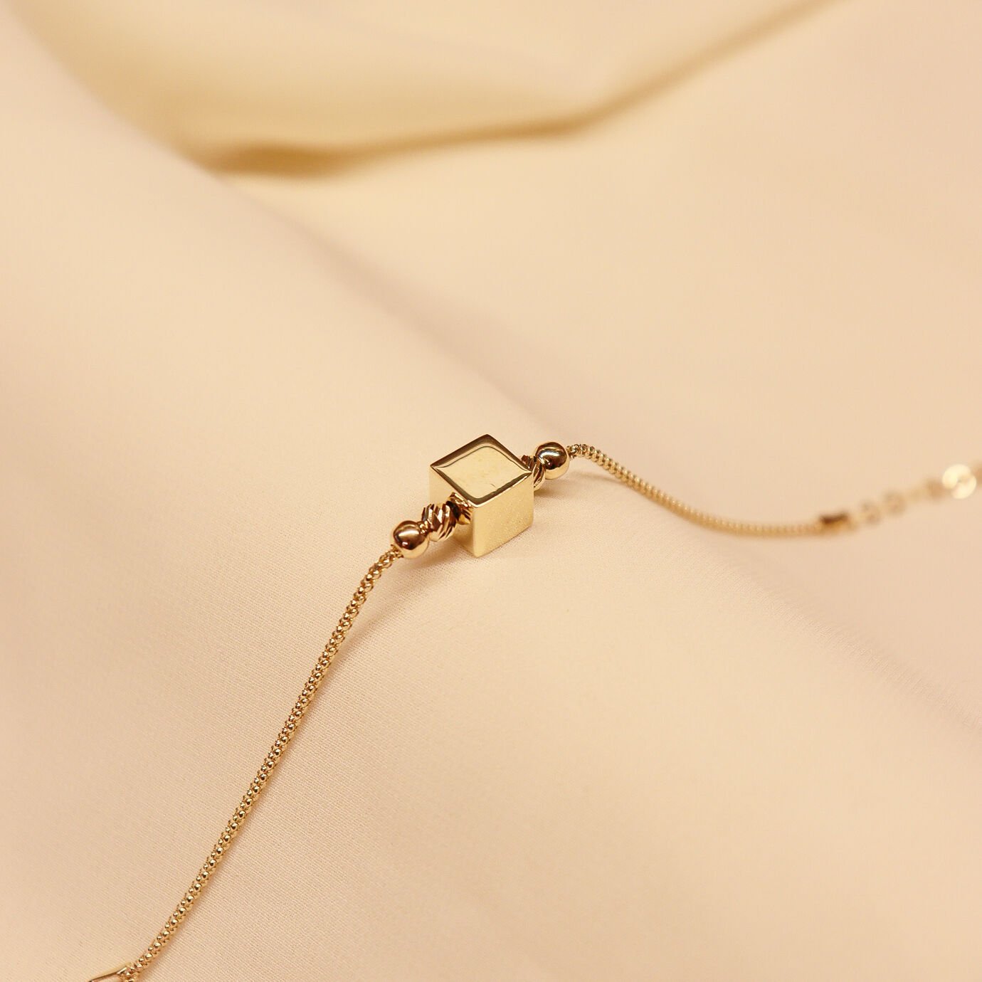 6 mm Küp Modern Bileklik